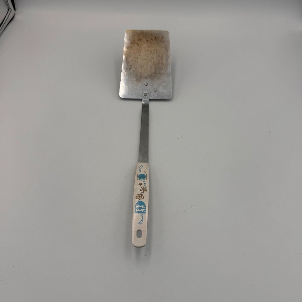 Vintage Household Japan Deluxe Spatula Heraldic Crest White Handle Stainless